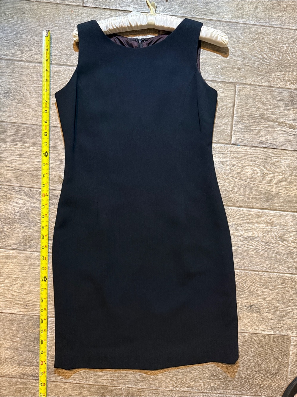 Sleek Black Sleeveless Midi Dress